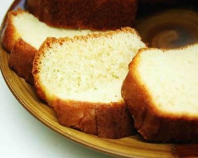 Eggless Moist Yogurt Cake