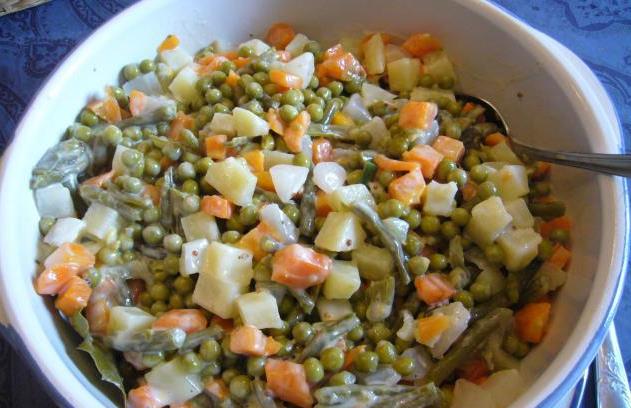 Mixed Vegetable Salad with Mayonnaise