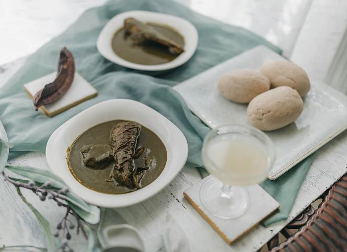 Kwanmkwala and Esubag (Cocoyam Leaf Soup with Fufu)